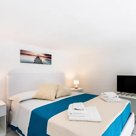 Apartment The Six Ortigia Residences *