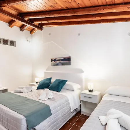 The Six Ortigia Residences Apartment